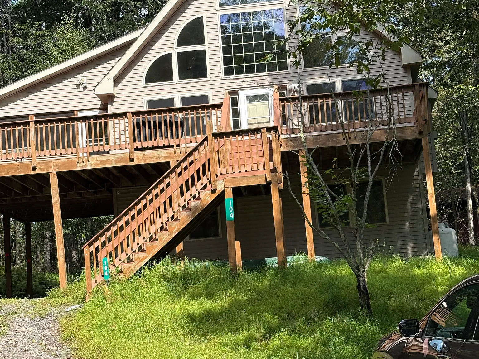 4 bed, 2.5 bath, 2068 sqft, $2,500 — Photo 1