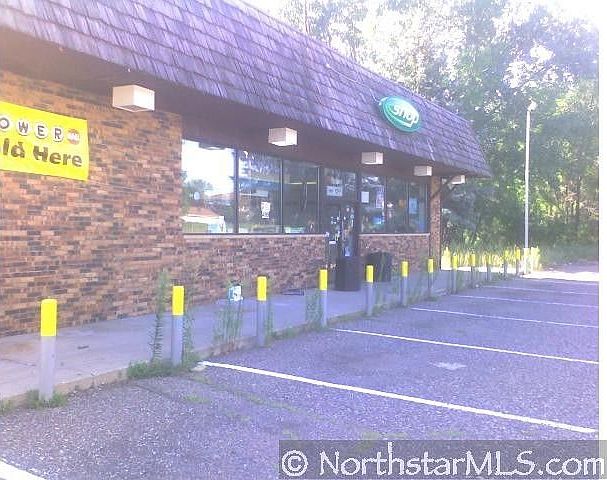 2nd image of 22280 Chippendale Ave W