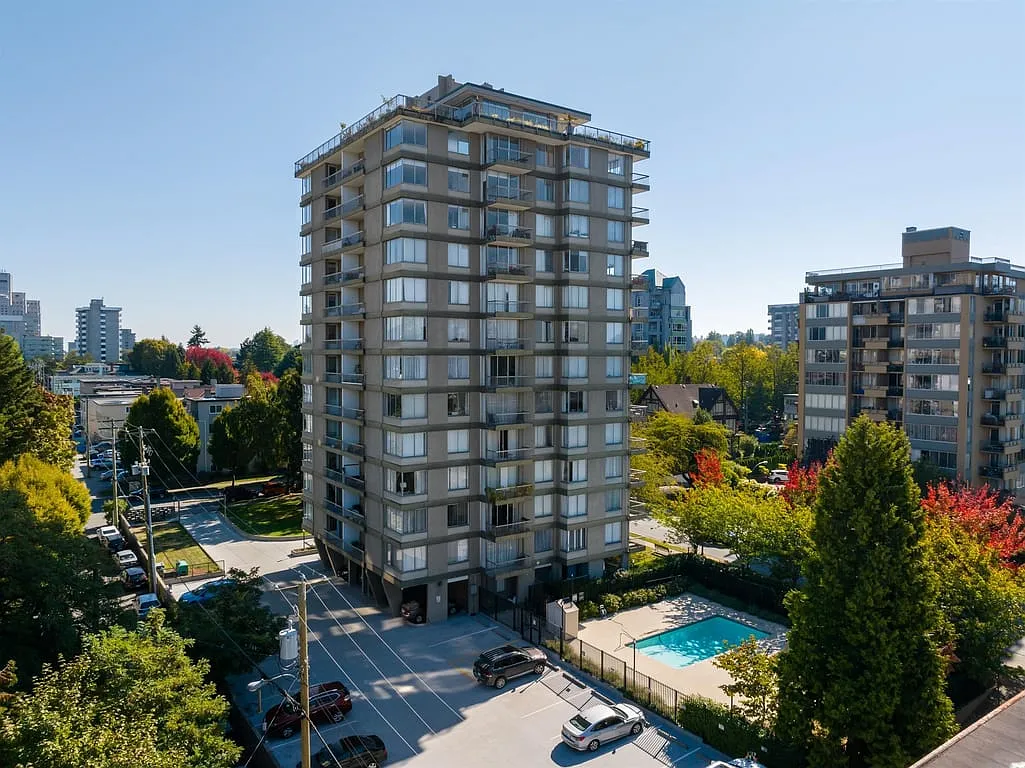 Building Photo - 1305 W 12th Ave