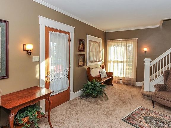 Entry/Family Room