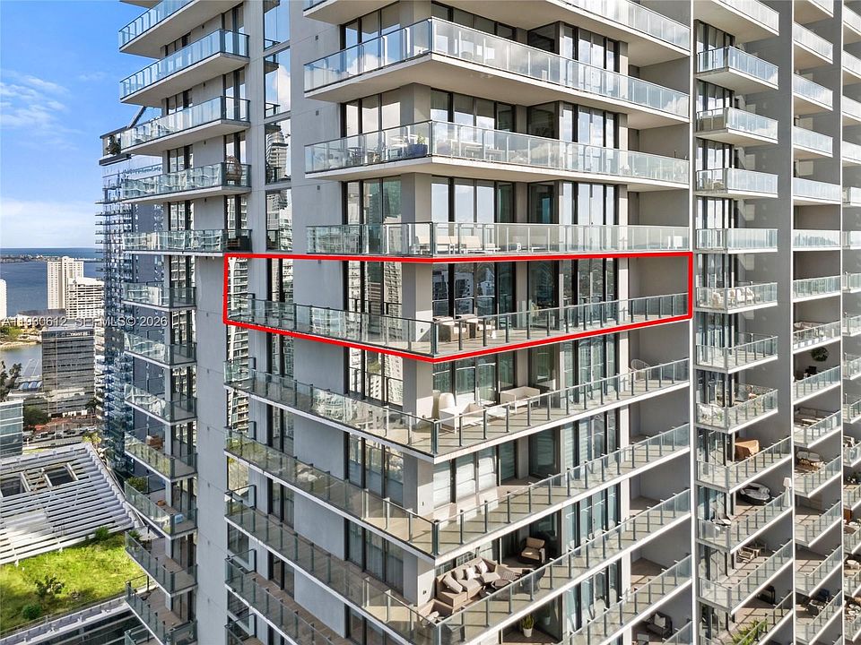 2nd image of 88 SW 7th St APT 3212