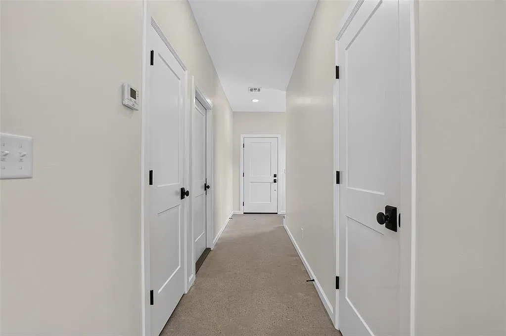 3 bed, 2.5 bath, 1738 sqft, $1,750 — Photo 2