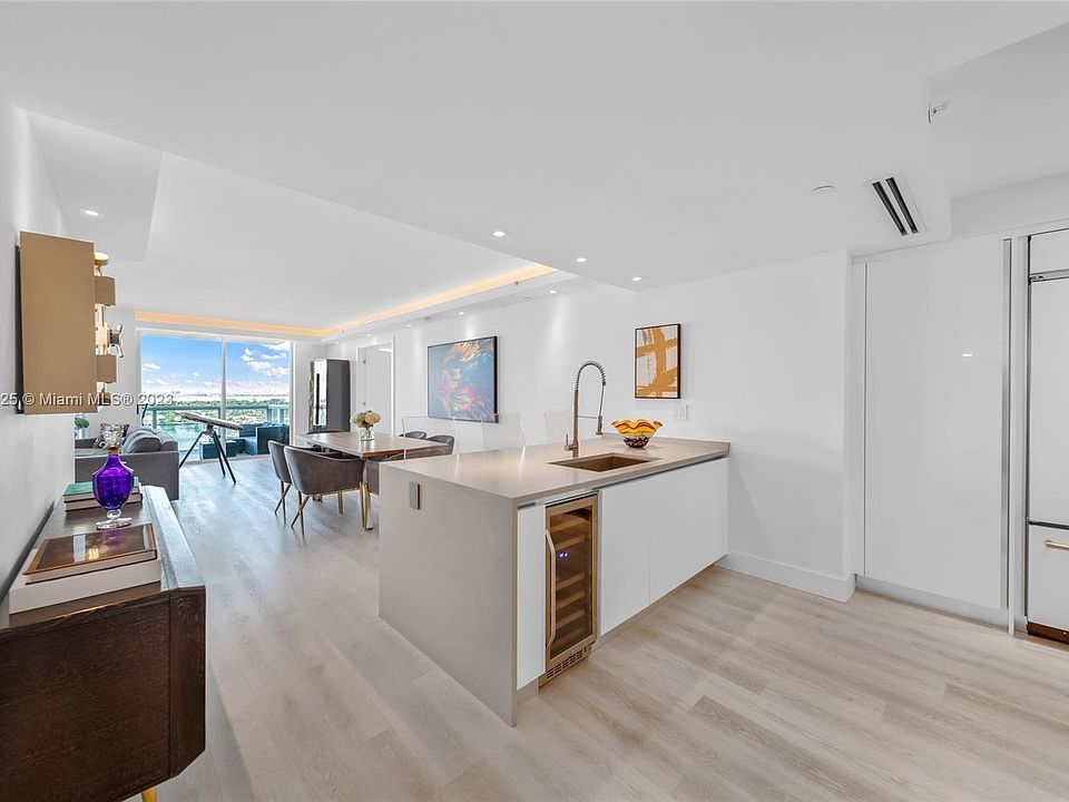 1st image of 10 Venetian Way APT 1702