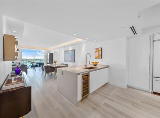 10 Venetian Way APT 1702, Miami Beach, FL 33139