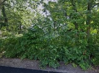 11 Upton Dr, Sound Beach, NY 11789