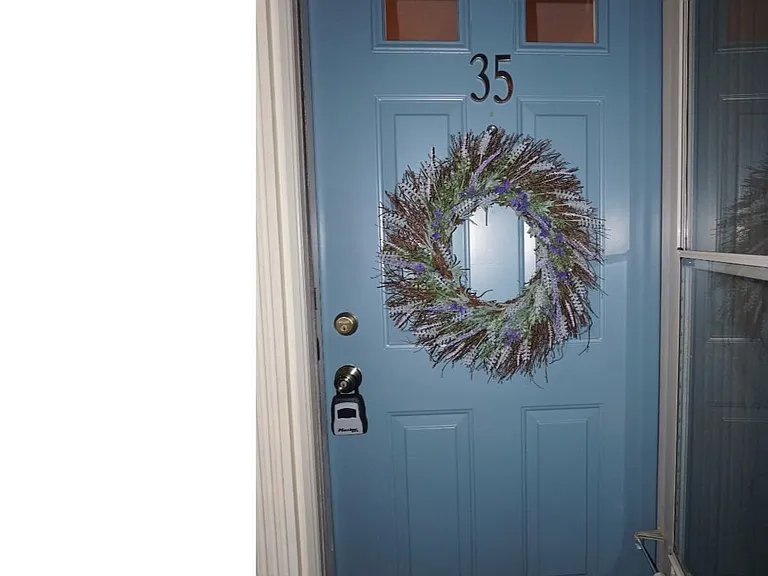 35 Drewes Ct — Photo 1