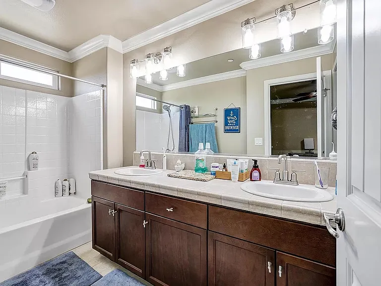 3921 W Payson Ave — Photo 31