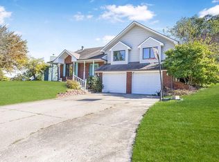 3706 Wheatridge Dr, Saint Joseph, MO 64506