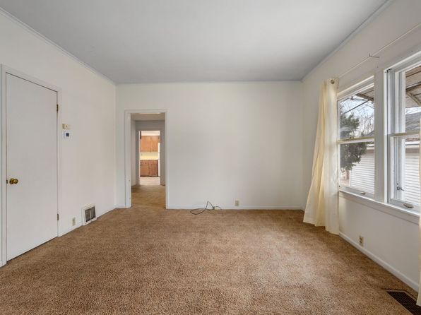 922 W New York Ave