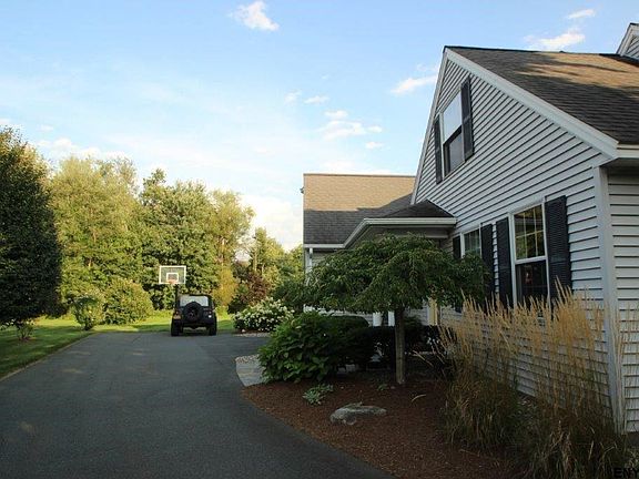 4th image of 7 Wildwood Dr