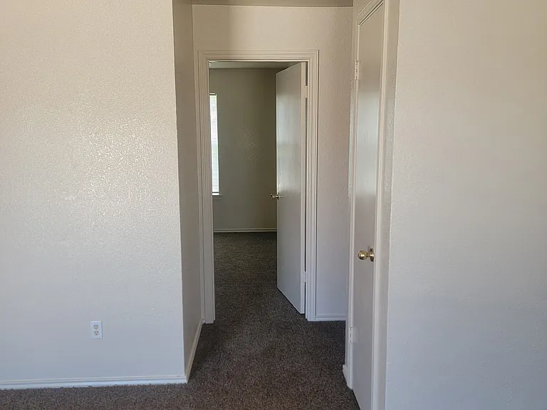 1702 Windward Dr #B — Photo 9