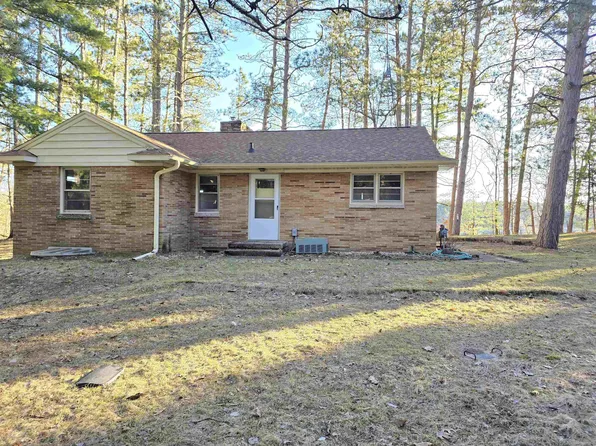 W12194 Greenwood Rd, Hancock, WI 54943