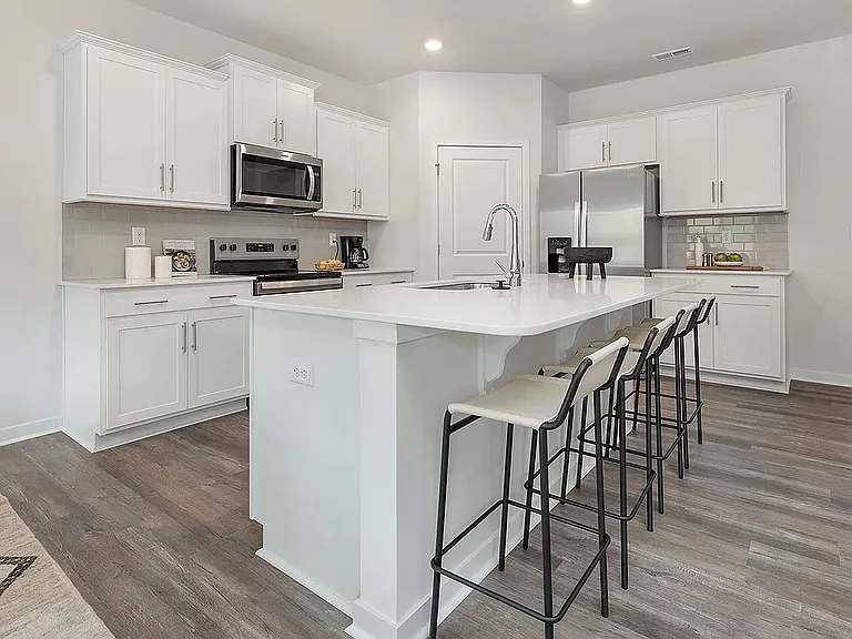 7604 Bainbridge Rd — Photo 3