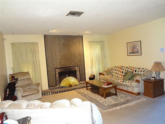 4th image of 17509 Bosley Dr