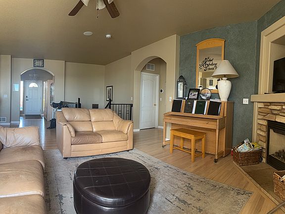 Living room with gas fireplace