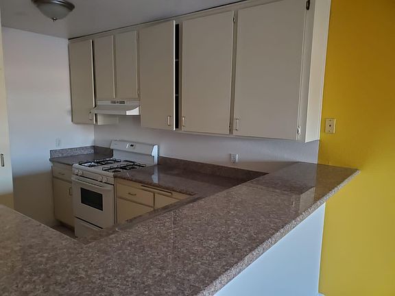5th image of 719 E Acacia Ave APT 310