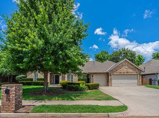 2305 Windmere Dr, Edmond, OK 73034