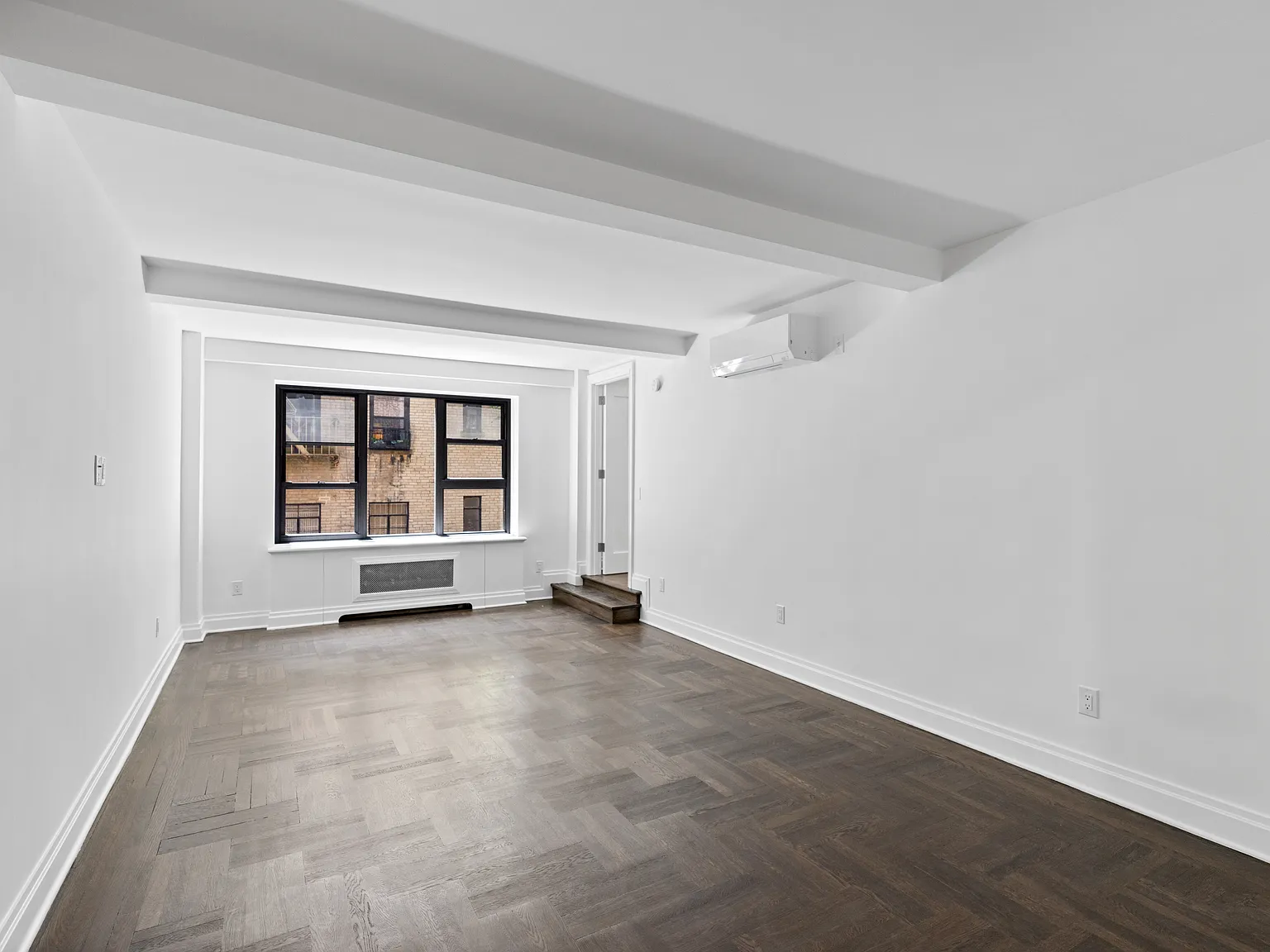160 East 89th Street — Photo 2