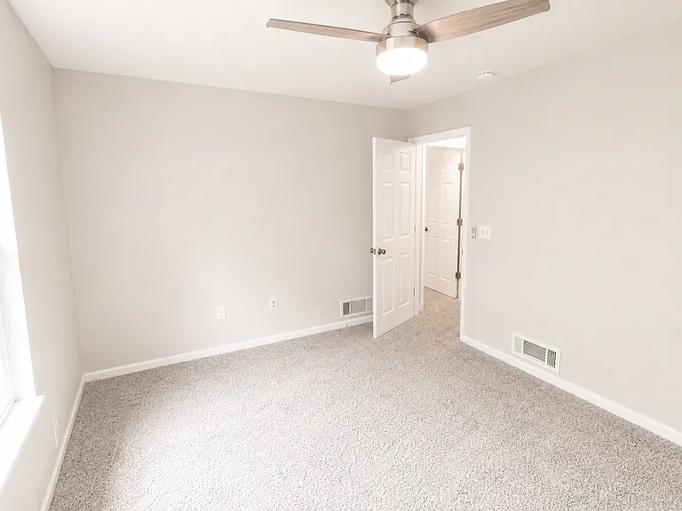 5318 Godas Cir — Photo 20