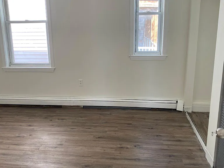 36 Cork St — Photo 9