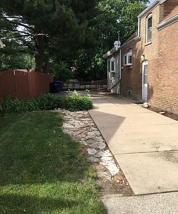 3rd image of 4840 W 98th St