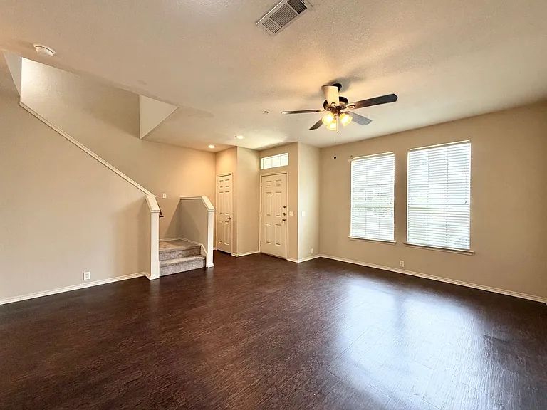 2224 Stonepark Pl — Photo 5