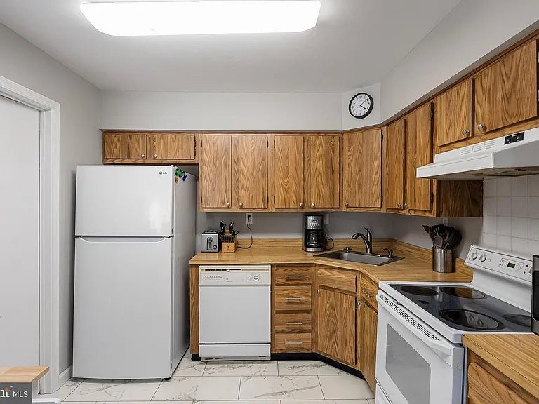 23 W Bluebell Ln #A — Photo 13
