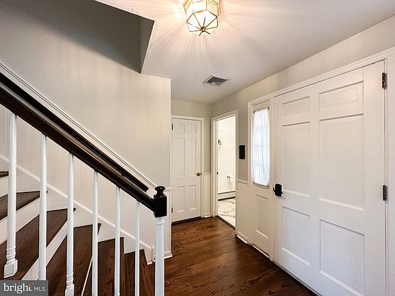 3rd image of 105 Spring Garden Mill Dr