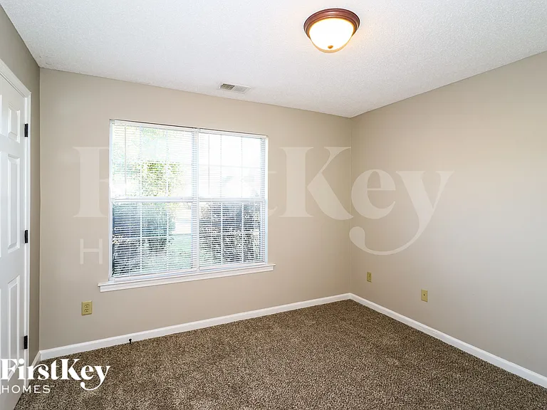 1411 Carlton Ridge Dr — Photo 14