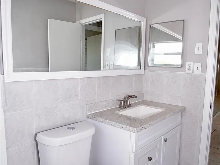 5908 NW 81st Ave — Photo 33