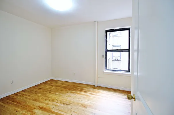 Rented by Julianna Realty Corp | media 17