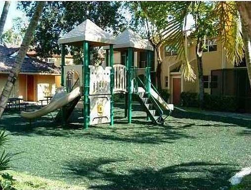 1st image of 4421 Treehouse Ln #E