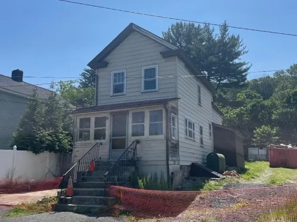 14 Green St, Oxford Twp., NJ 07863