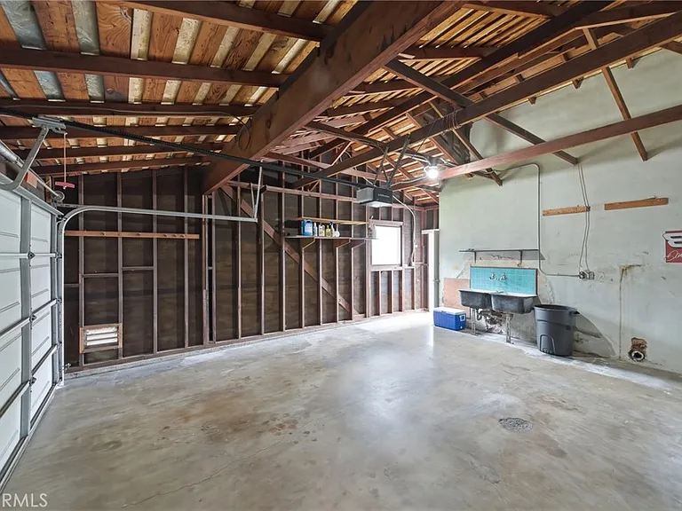 6266 N Muscatel Ave — Photo 19
