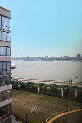 Sold by BLU Real Estate | media 7