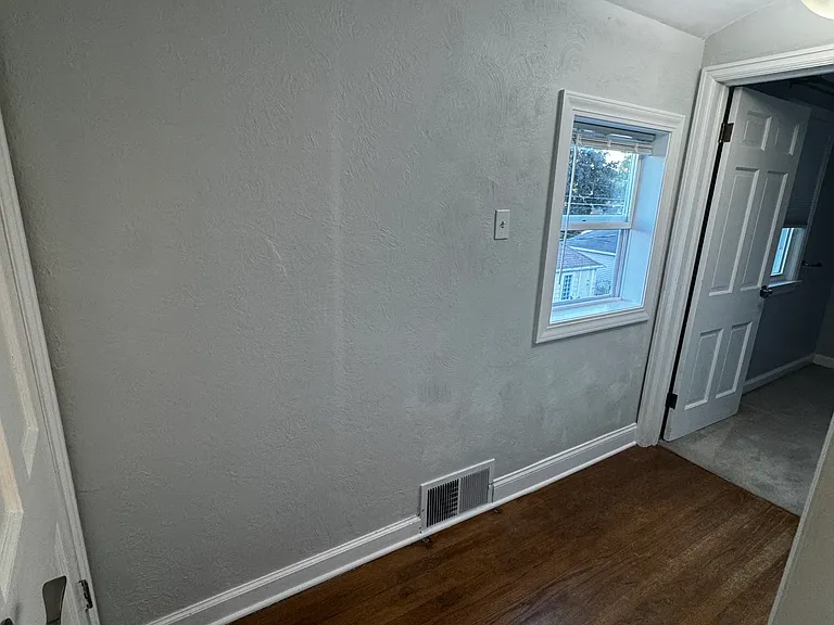 2324 S 58th St — Photo 12