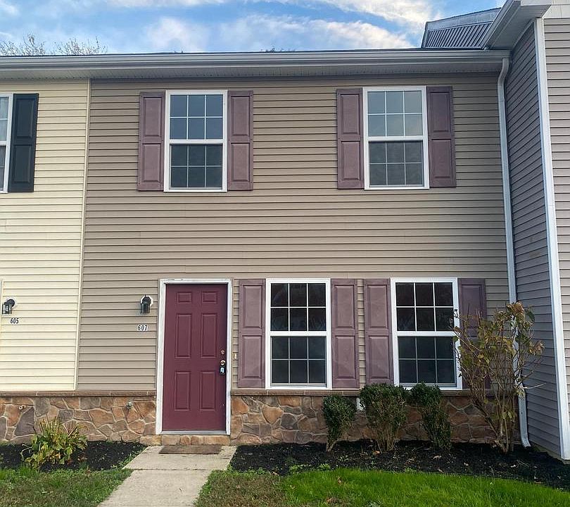 1st image of 607 Wood Duck Dr
