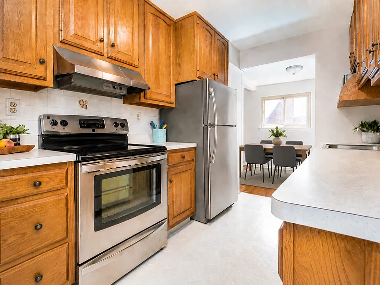 3234 Holly Hill Dr — Photo 8
