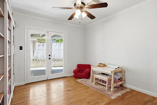 1329 La Loma Dr — Photo 11