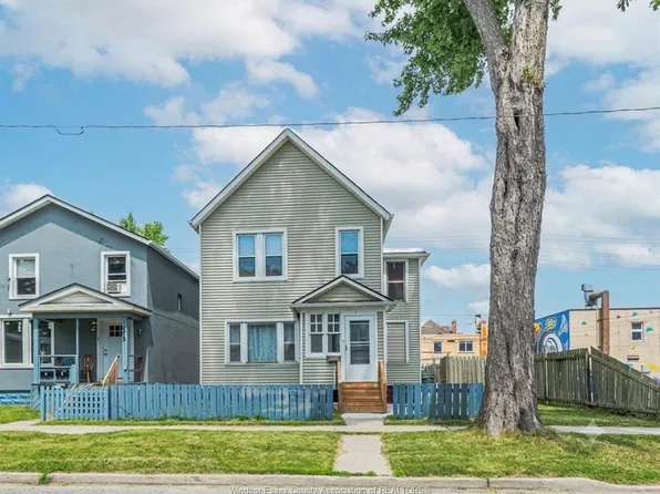 576 Janette Ave, Windsor, ON N9A 4Z5
