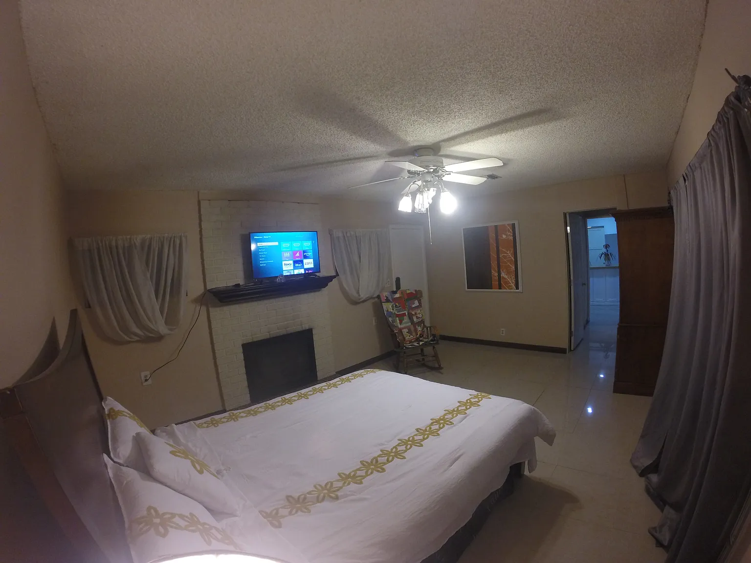 6 bed, 1501 sqft, $1,200 — Photo 3