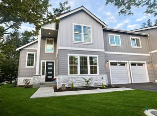 9207 NE 175th St #B, Bothell, WA 98011