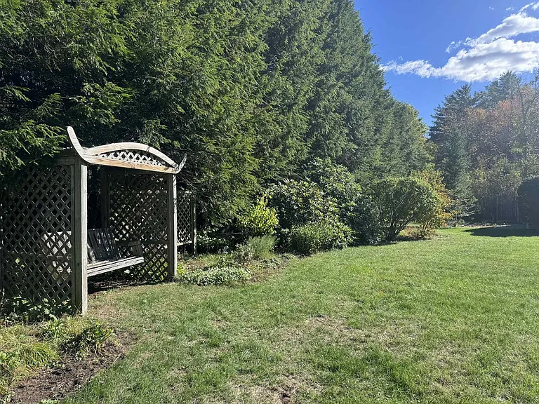 16 Richards Dr — Photo 47
