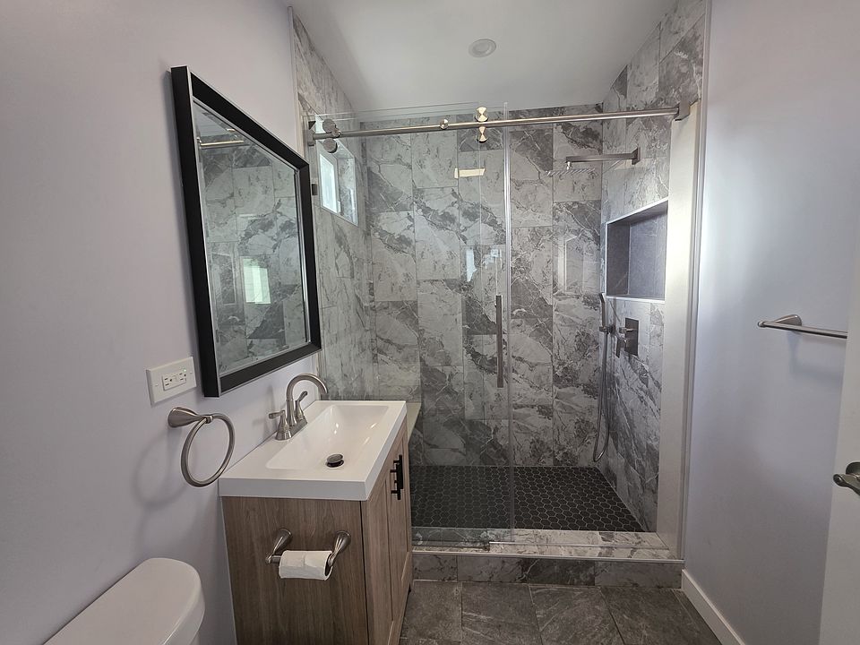 1st image of 409 W Acacia Ave #B