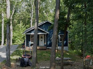 1513 Johnnycake Ln, Harpers Ferry, WV 25425