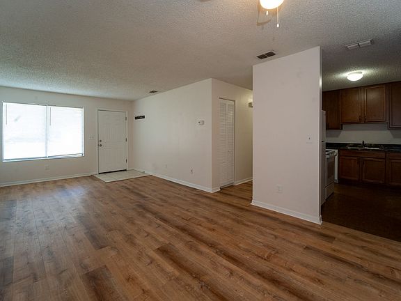 3rd image of 1000 S Winterhawk Dr #B