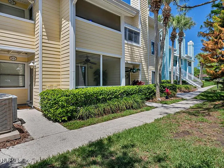 100 Fairway Park Blvd #806 — Photo 3