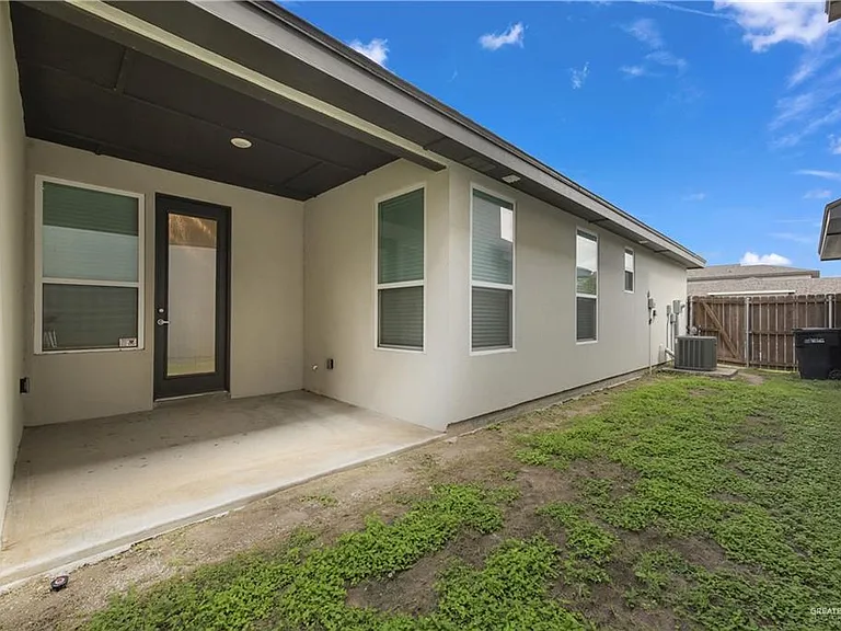 1409 Xavier Ave — Photo 16