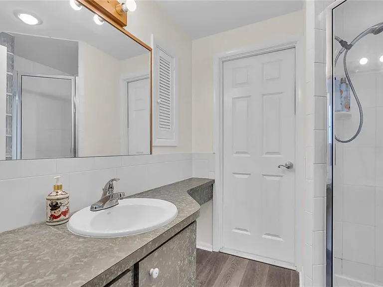 7420 Cass Cir — Photo 13