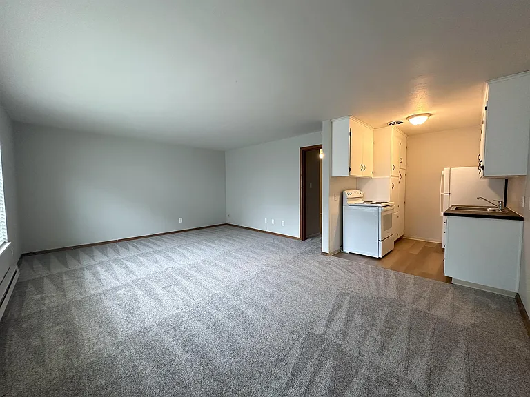 5926 Fauntleroy Way SW — Photo 3